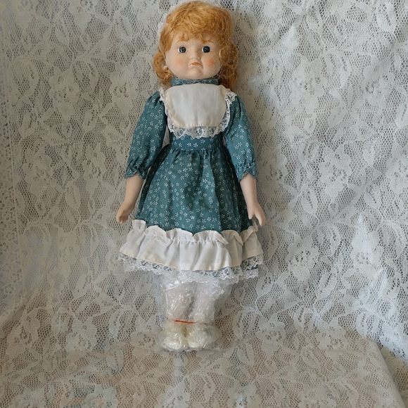 Vintage Porcelain Sad Face Girl Doll - Picture 2 of 9